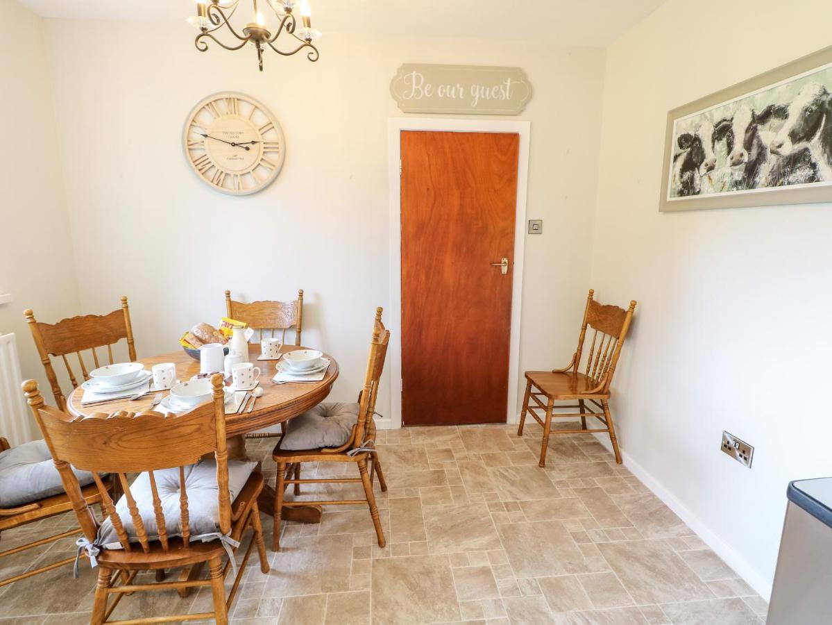 Glebe Farm Cottage Нюри Екстериор снимка
